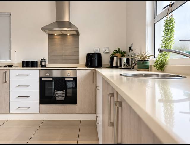 3 BEDROOM TOWNHOUSE FOR SALE IN KINDLEWOOD ESTATE